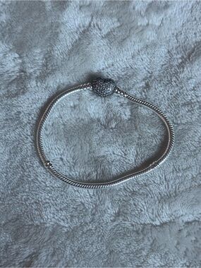 Pandora diamond heart clasp bracelet